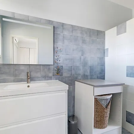 بيت للعطل Maison Opuceb